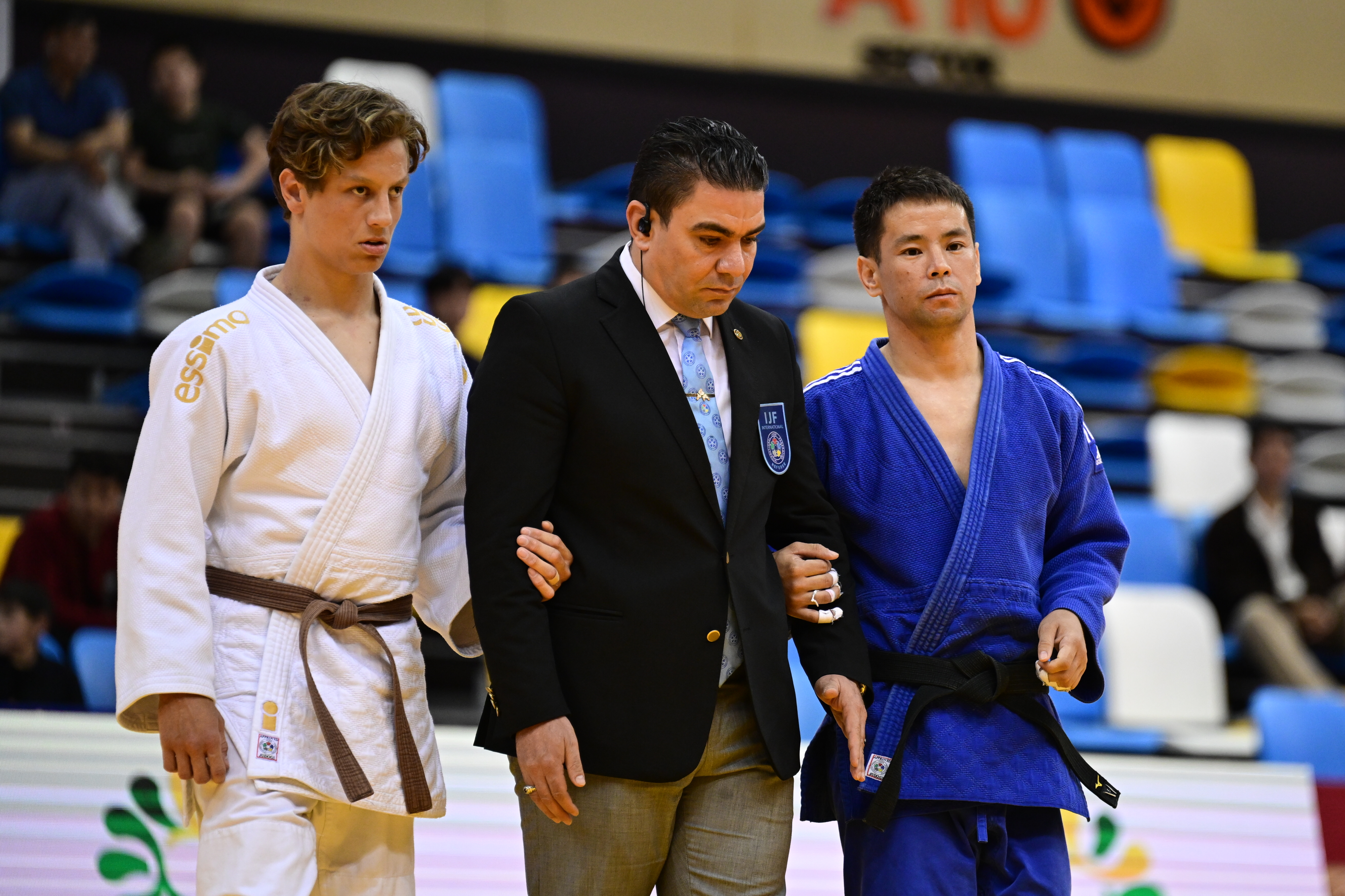 KOT_9585_2025-10-15-125810_arhc