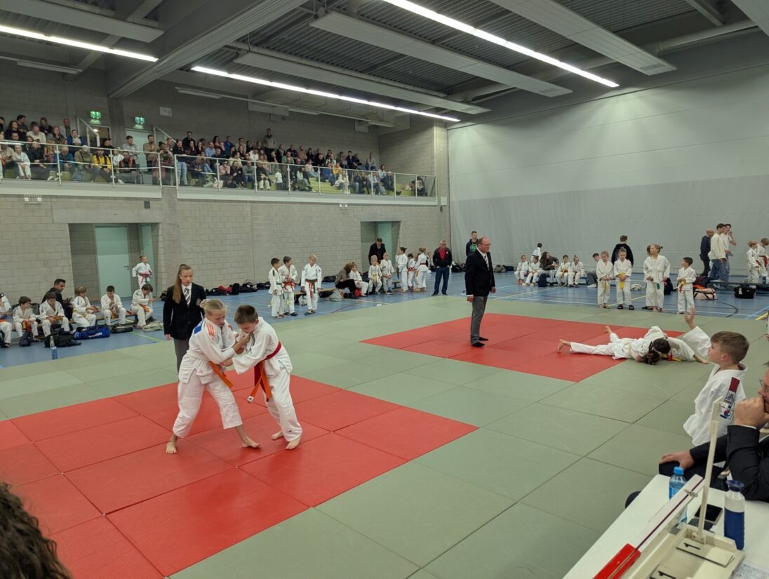 mW15kP1gVt1wH9lzi70FgItd8F0qCa-metaUFhMXzIwMjUxMTMwXzE0NDAzNTIxMC5SQVctMDEuQ09WRVIuanBn-