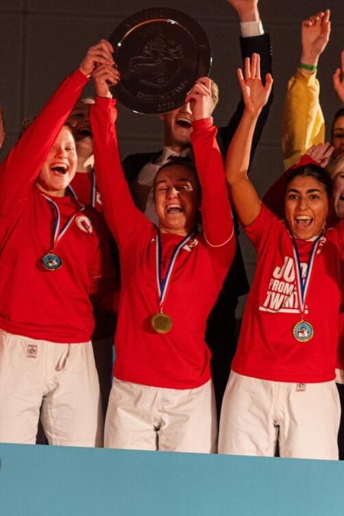 FnW3E7dxpWQ1S9hx4s88327hdjna3D-metaMmMzMWM1OGEtM2ExZC00NDFkLWJmNjMtNTk1NWY3NzA5MzIxLmpwZw==-