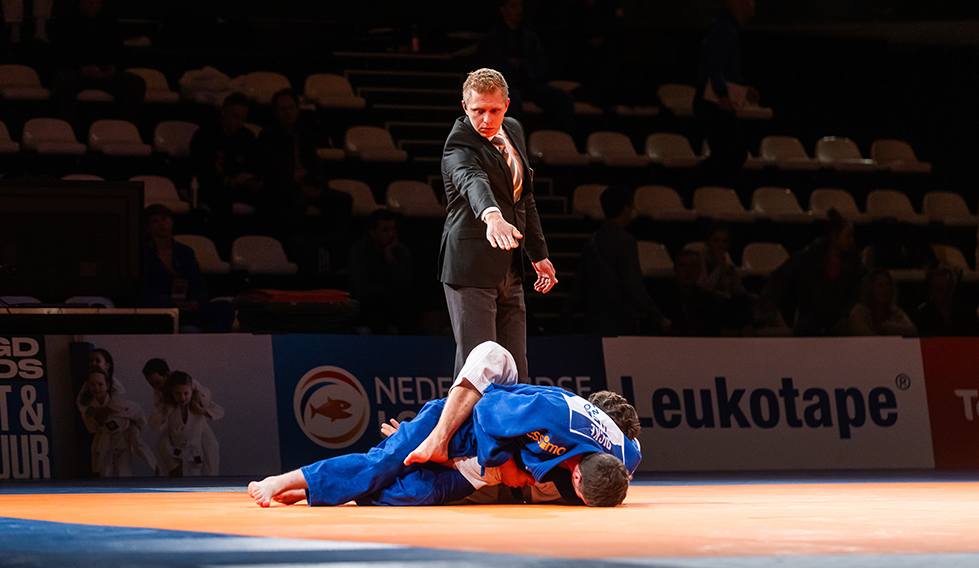 uvx8oBpfLIKYUXcFNP8yeLOyC1M6mT-metaU2NoZWlkc3JlY2h0ZXIucG5n-