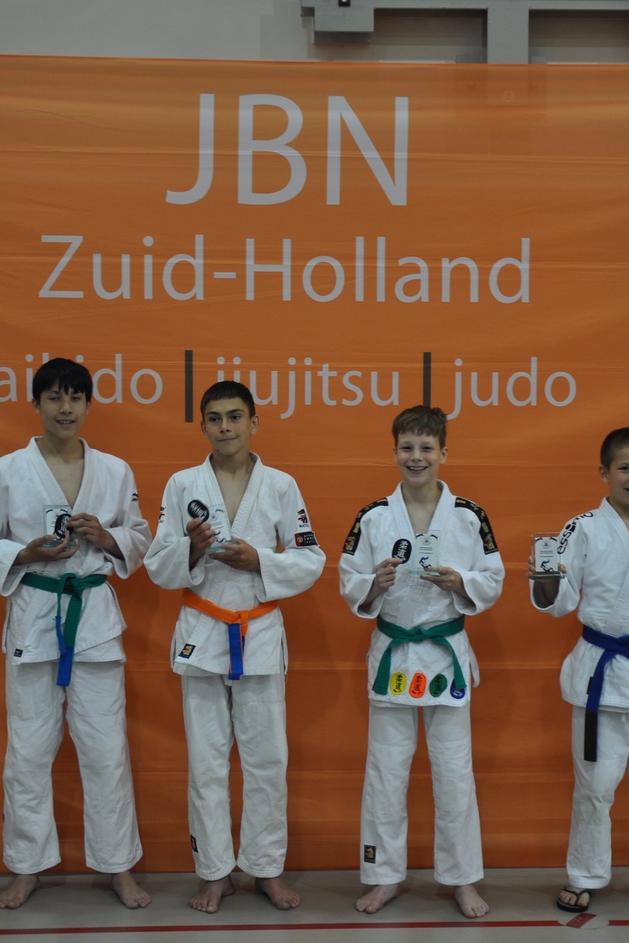 QyiF1HlcS1v1TrIPwGxKR0lMxgpYCN-metaemhpbnN0YXA0MDIuanBn-