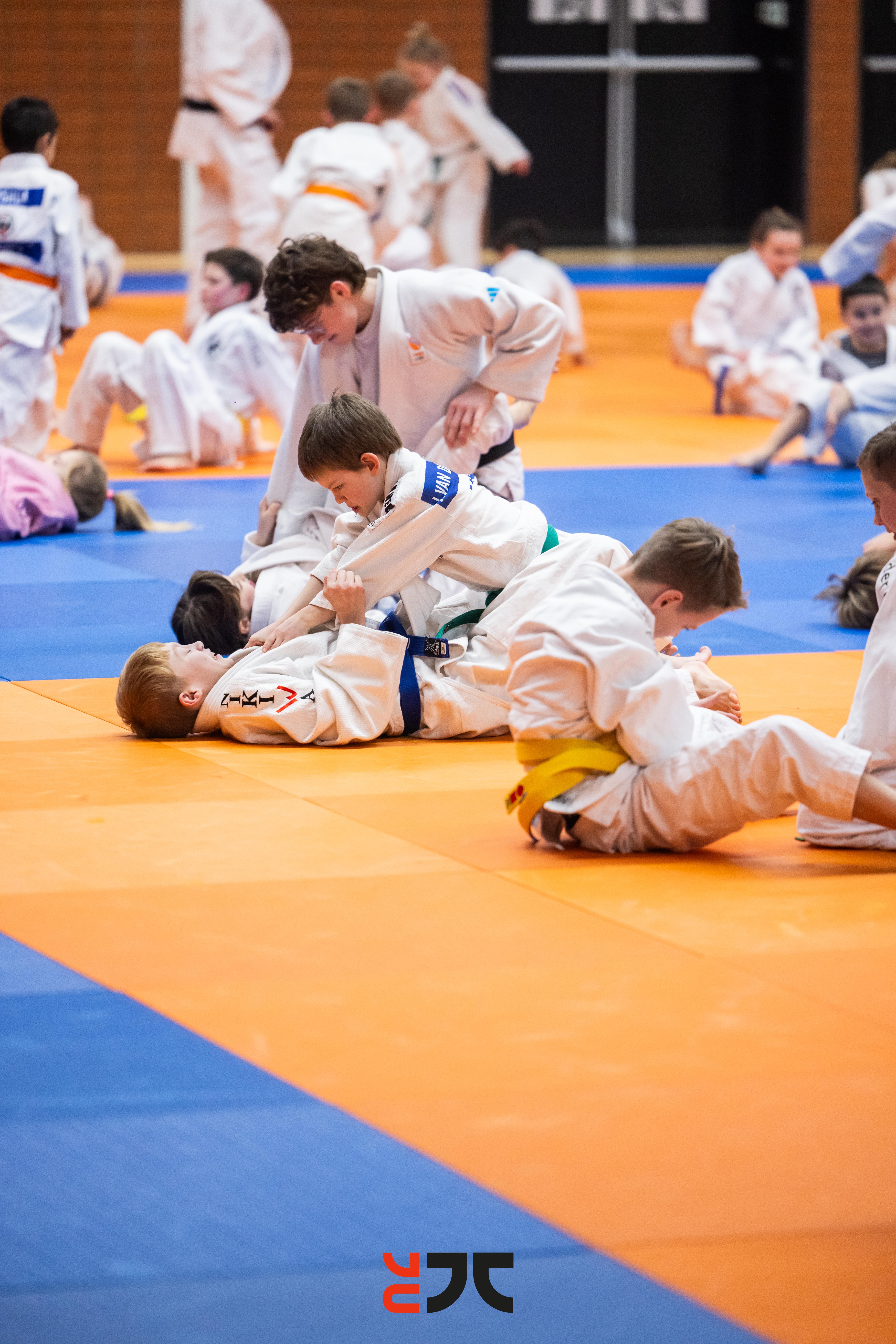 m2D2YSNzzIkVzPm7IfFVw3Zqeuiamo-metaME81QTAzNjMuanBn-