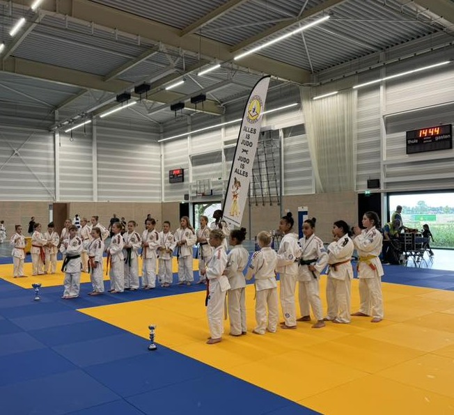 qP368QI9T3I9bT8kUb8PYBMCd8cKUU-metaREtUZWFtcy5qcGc=-