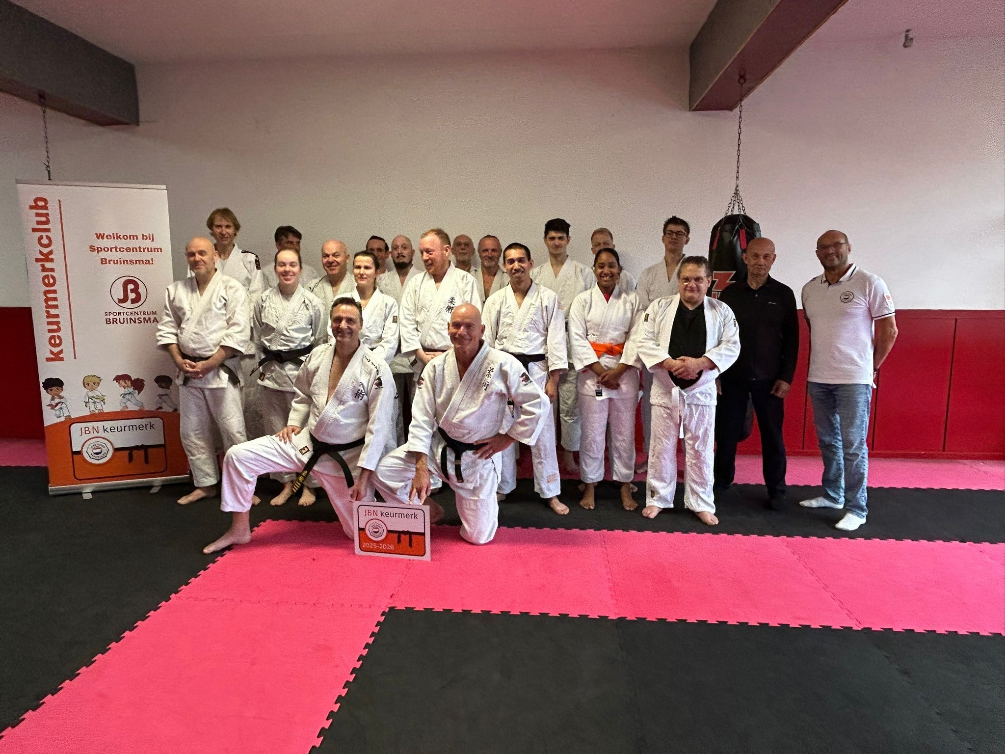 uYd79NlQ1ob3WlpeQgxbkvU5ePG3dX-metaV2hhdHNBcHAtSW1hZ2UtMjAyNS0xMC0xNC1hdC0xNC4zNi4zNy5qcGVn-