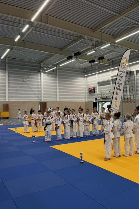 i45BlwS686XPyubpgY6bj5eZO9ggJD-metaREtUZWFtcy5qcGc=-