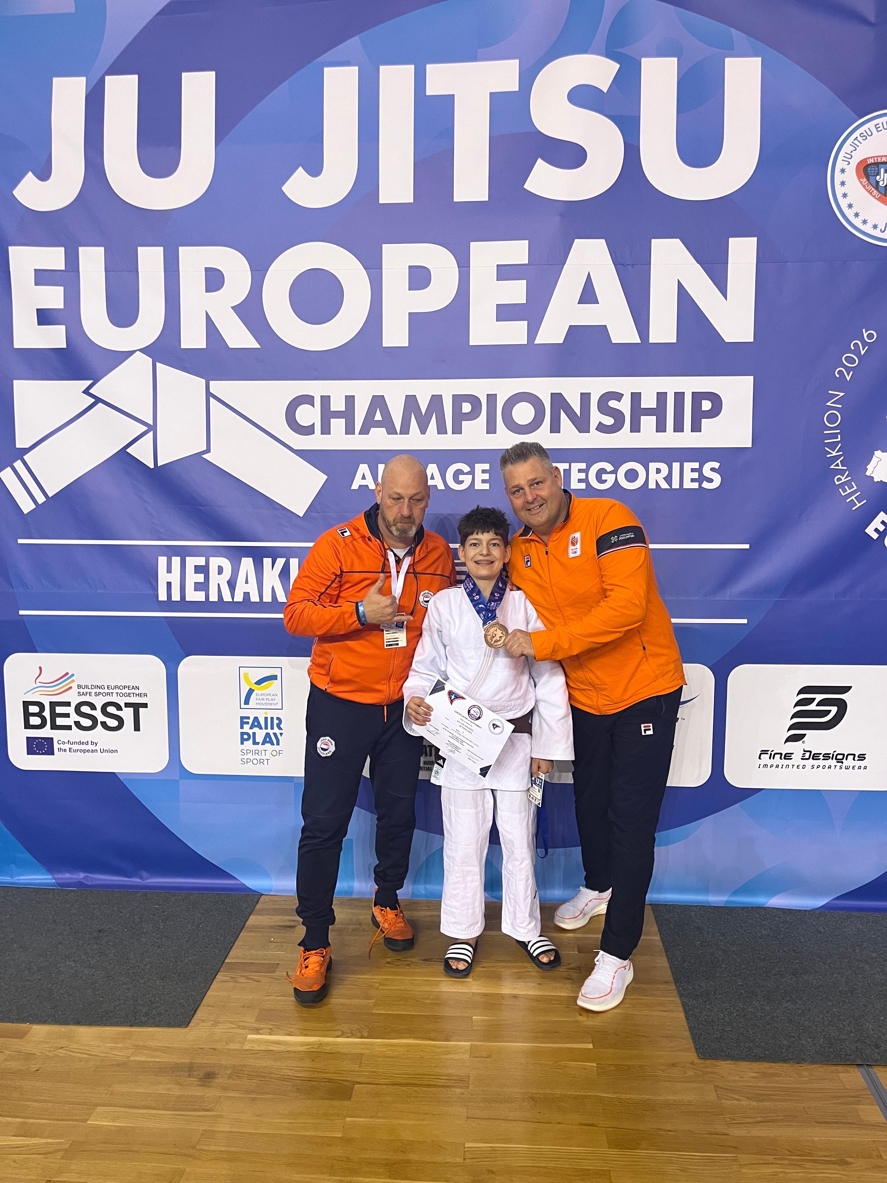 MxLxJH2xGkY5D7Lk1IBSpF14FCyLmY-metaODA5QjUzMDQtRjJCNi00OENDLUIwQUUtN0EyMzQ2QUQzRUIzLmpwZWc=-