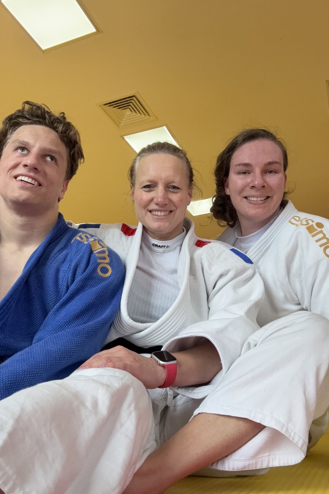 zJGlYHoaUbJaJd3qqs4X84k4NZAh2I-metaMTc3NDE4MTM1NTc4NC5qcGVn-