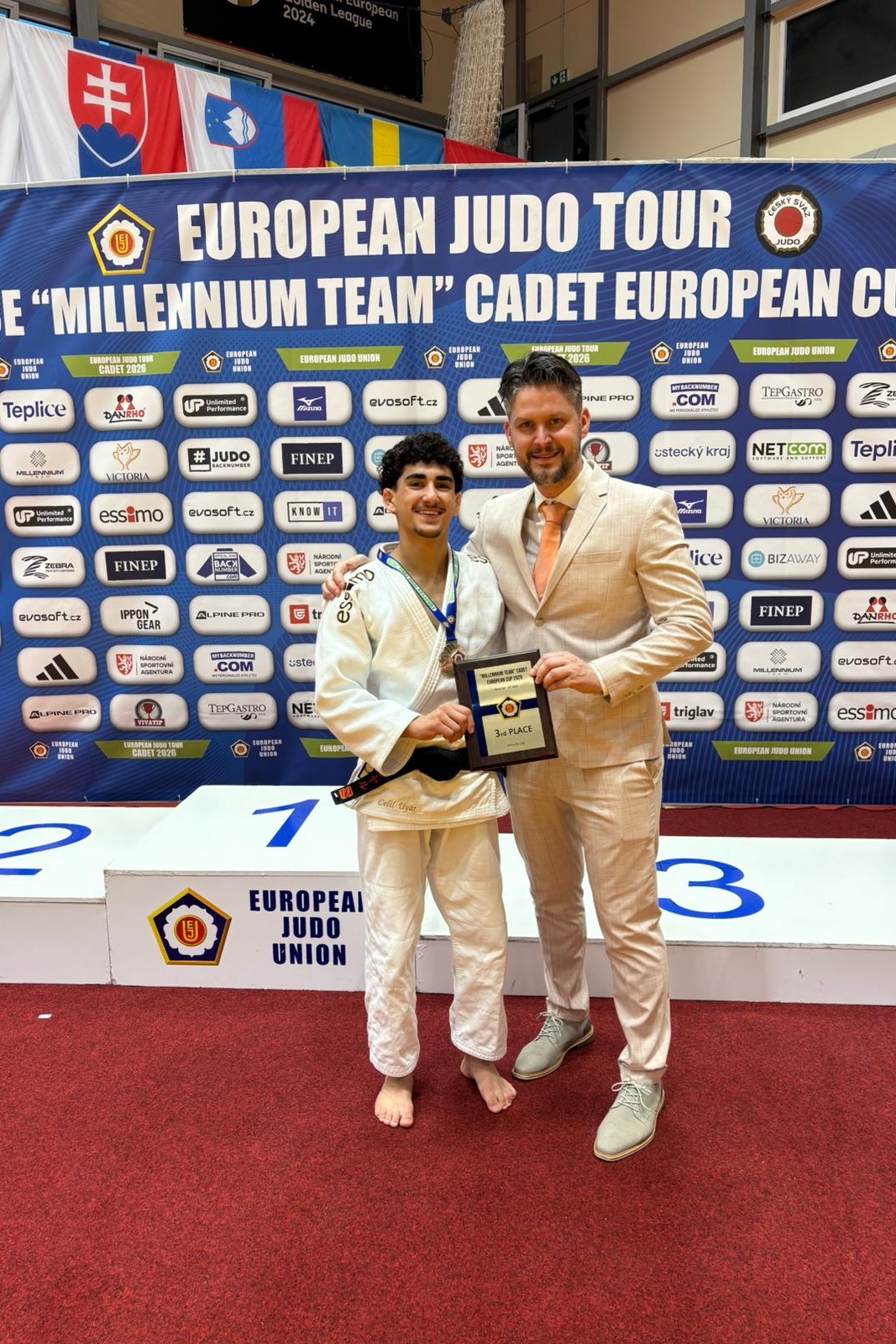 6xZIm63XeC1PqtvWZyXuNAfQAyZivb-metaV2hhdHNBcHAtSW1hZ2UtMjAyNi0wMy0zMS1hdC0xNC41My4wMi0oMykuanBlZw==-