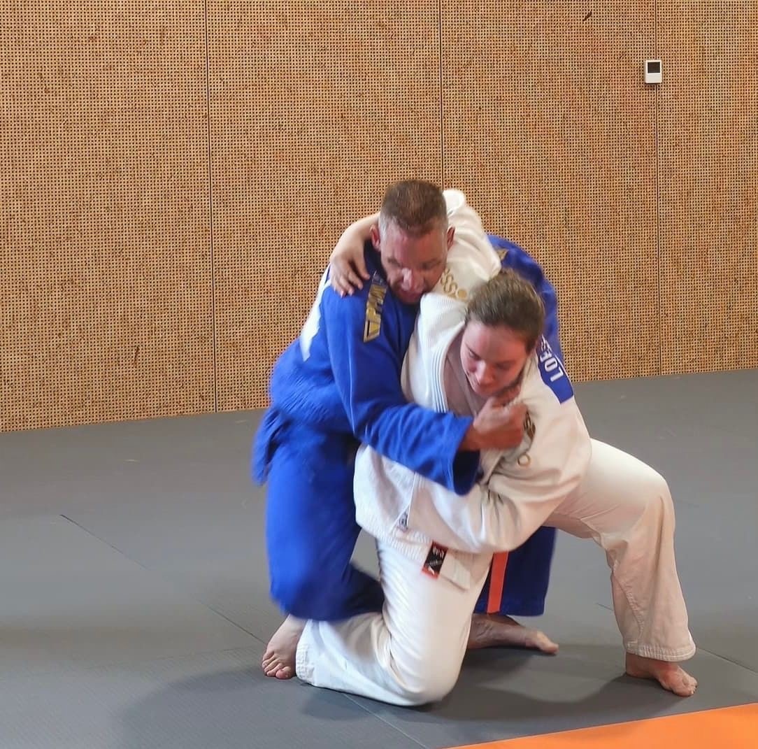 fE1WJDOTcTUoi5AJmqcWGhDXQBNQgO-metaTG9lcy01LmpwZw==-