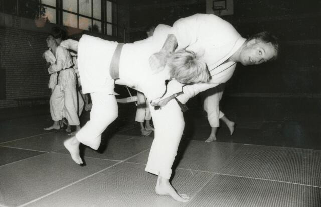 Xzpi1nuMrxtEPdRiU4cfH2hu6Da8wr-metacGF1bC1zaWVrbWFuLmpwZw==-