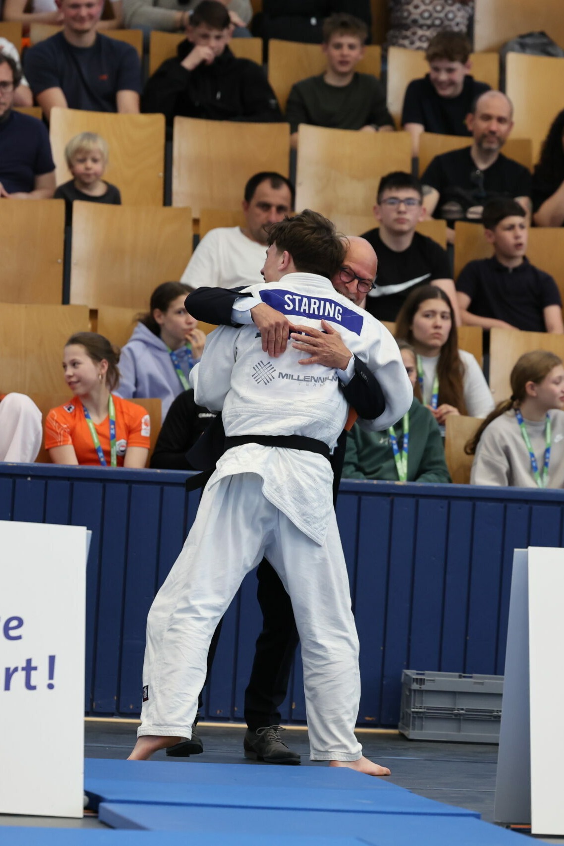 H3TqD6mQGLhG56GetCutdQ8z97SGpV-metaRmFsay1TY2hlcmYtQmVybGluLU1pbGxlbm5pdW0tVGVhbS1DYWRldC1FdXJvcGVhbi1DdXAtMjAyNi0yMDI2LTQyNzA5MS5qcGc=-